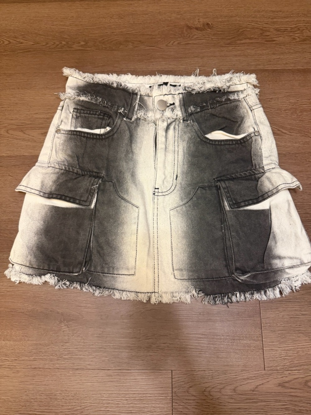 EGO White & Black Frayed Denim High-Waisted Skirt, size 4